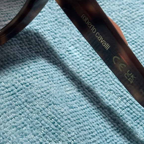 Roberto Cavalli Tortoise Shell Sunglasses - Picture 9 of 10